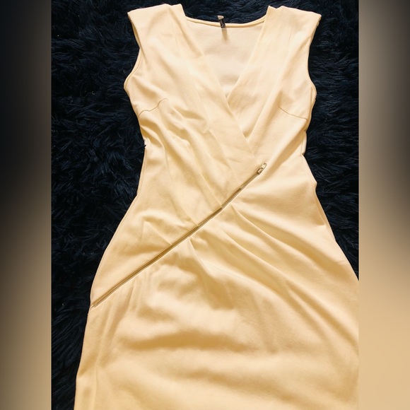 Cefian Front Ruched & Wrap Detail, Ruffle lace Hem Bodycon Dress. Size S - Picture 4 of 8